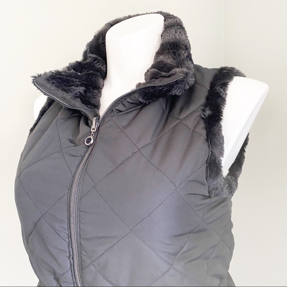 CASUAL IDENTITY Reversible Quilted Fur Vest Black - Picture 8 of 14